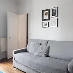 Cocoon With Balcony * 파리